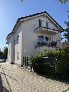 Moderne EG Wohnung in ruhiger Lage mit Terrasse und Garten