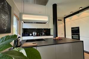 Luxuriöse 6-Zimmer-EG-Wohnung (Isargärten) mit hochwertiger Innenausstattung, Heimkino und EBK – Maria-Einsiedel-Straße 17, 81379 Thalkirchen, München – Vorschaubild 9