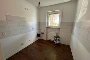 Große Vierzimmerwohnung mit Garage und Gartenanteil in Laubenheim – Die vollständige Adresse der Immobilie erhältst du vom Anbieter., 55130 Laubenheim, Mainz – Vorschaubild 3