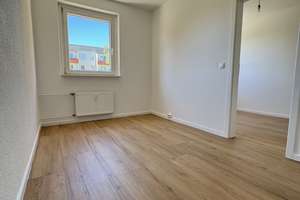 Frisch sanierte 4-Zimmer-Wohnung mit Balkon & Aufzug – ruhige Grünlage in Magdeburg-Herrenkrug – Breitscheidstraße 33, 39114 Herrenkrug, Magdeburg – Vorschaubild 14
