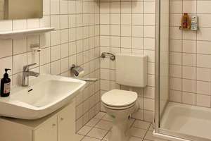 Wohnen im Bungalow: Großzügiges Reihenmittelhaus mit Garten in guter Lage von privat – Berghausener Straße 44, 76229 Grötzingen, Karlsruhe – Vorschaubild 14