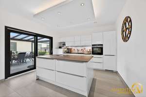 Exklusives Wohnen auf höchstem Niveau, modernes Traumhaus mit Pool, Whirlpool und Design-Ausstattung – Die vollständige Adresse der Immobilie erhältst du vom Anbieter., 84097 Herrngiersdorf – Vorschaubild 8