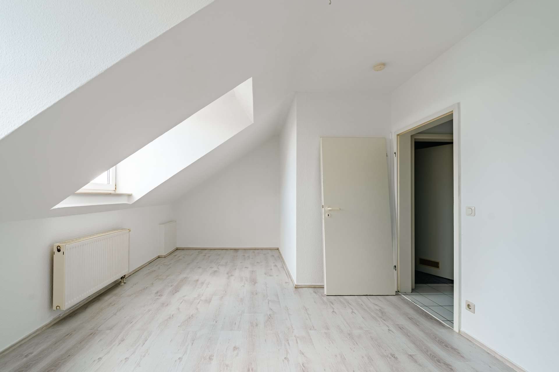 Immobilie in Sellin - Zentrales 3 Zimmer-Appartment im schönen Ostseebad Sellin auf der Insel Rügen - Bild 2