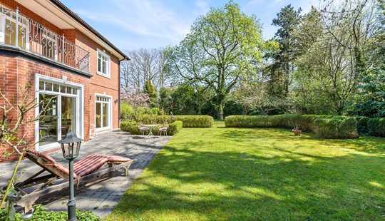 Bild von Hochkamp - Villa (Bj. 98) mit großem Garten