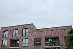 Neubau: Exklusive 2-Zi.-Whg. (ca. 52,5 m²) mit Terrasse + TG-Stellplatz in zentraler Wohnlage