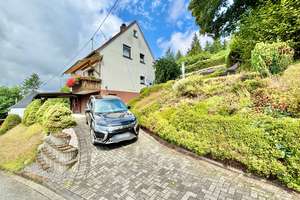 **Gepflegtes Ein-/Zweifamilienhaus mit Garten und Carport in toller Lage von Niederfischbach** – Die vollständige Adresse der Immobilie erhältst du vom Anbieter., 57572 Niederfischbach – Vorschaubild 3