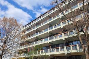 Helle 3-Zimmer-Wohnung in der obersten Etage in Neuhausen
am Olympiapark-Süd