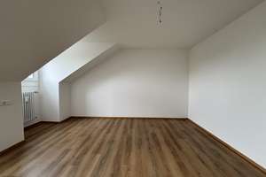 Schöne 3-Zimmer-Dachgeschosswohnung in Neu-Ulm – Bradleystraße 16, 89231 Neu-Ulm – Vorschaubild 8