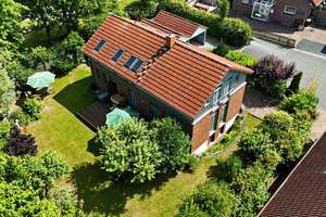 Freistehendes Architektenhaus mit    
großem Garten und 4 Stellplätzen in Top-Lage Godshorn – Die vollständige Adresse der Immobilie erhältst du vom Anbieter., 30855 Langenhagen – Vorschaubild 4