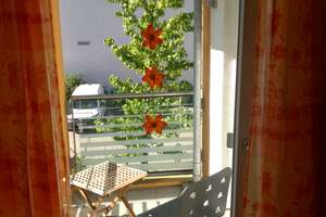 *Vermittlung NUR an Studenten* 1-Zimmer-Wohnung mit EBK und Balkon ab 01.10.2026