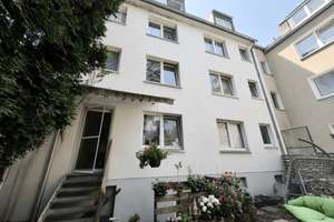 Solides Mehrfamilienhaus mit 7 Wohnungen, 347 m² Wohnfläche und Modernisierungen in Essen-Altendorf – Die vollständige Adresse der Immobilie erhältst du vom Anbieter., 45143 Altendorf, Essen – Vorschaubild 2
