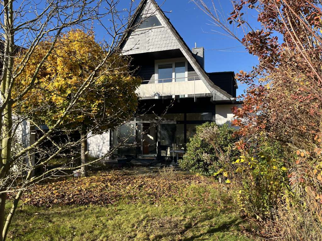 Einfamilienhaus mit 4 Zimmern und Carport in Braunschweig-Lehndorf-Watenbüttel