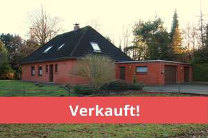 Verkauft! - Gepflegtes Ein- bzw. Zweifamilienhaus (Bungalow) mit zwei großzügigen Garage – Die vollständige Adresse der Immobilie erhältst du vom Anbieter., 26810 Westoverledingen – Vorschaubild 1