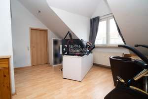 Attraktive 2,5-Zimmer-Maisonettewohnung in gepflegter Wohnanlage mit Stellplatz – Die vollständige Adresse der Immobilie erhältst du vom Anbieter., 97084 Heuchelhof, Würzburg – Vorschaubild 6