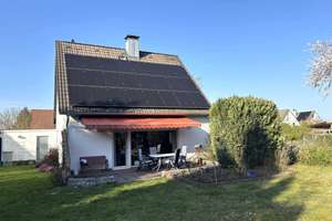 Ihr neues Zuhause als Familie:
Gepflegtes Wohnhaus mit großem Garten in Soest-Deiringsen! – Die vollständige Adresse der Immobilie erhältst du vom Anbieter., 59494 Soest – Vorschaubild 3