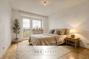 Über den Dächern der Stadt: Sonnige 3-Zimmer-Wohnung mit zwei Balkonen
