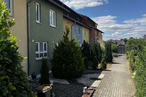 Gemütlich wohnen bei Magdeburg – vermietetes Reihenhaus mit Potenzial – Die vollständige Adresse der Immobilie erhältst du vom Anbieter., 39167 Wellen – Vorschaubild 1