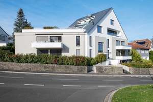 Penthouse in klarer Architektur, Petersbergblick, zwei Terrassen und Tiefgarage