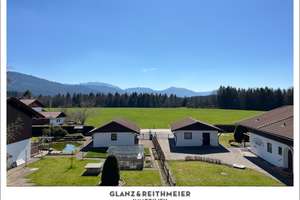 Mountain Paradise   -   Mehrfamilienhaus mit Bergblick im Grünen – Die vollständige Adresse der Immobilie erhältst du vom Anbieter., 83670 Bad Heilbrunn – Vorschaubild 10