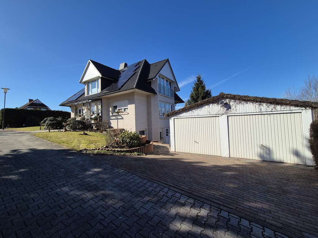 Immobilie in Laußig - Exklusives Einfamilienhaus mit Kamin, Sauna, Einliegerwohnung & Photovoltaik ! - Bild 1