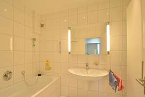 Attraktive 3-ZKB mit Balkon am Schwimmbad-Wilhelmshöhe – Die vollständige Adresse der Immobilie erhältst du vom Anbieter., 34131 Bad Wilhelmshöhe, Kassel – Vorschaubild 9