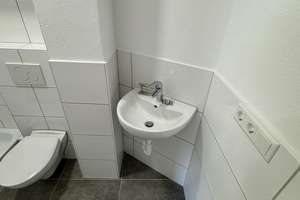 1 Zimmer-Apartment renoviert und neu möbliert,Balkon super zentral! – Die vollständige Adresse der Immobilie erhältst du vom Anbieter., 68165 Schwetzingerstadt/Oststadt, Mannheim – Vorschaubild 5