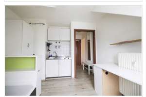 Frei ab sofort: 1 Zi Dachterassenwohnung mit Bad, 17 qm, teilmöbliert in Mannheim (Neckarstadt) – Lortzingstrasse 21, 68169 Neckarstadt-West, Mannheim – Vorschaubild 1