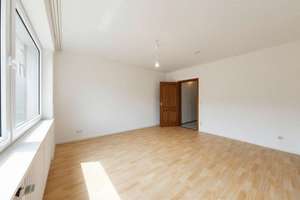 Krefeld-Fischeln – Licht, Raum und Wohnkomfort mit 3 Zimmern, 2 Bädern, Süd-Ost Balkon & Garage – Die vollständige Adresse der Immobilie erhältst du vom Anbieter., 47807 Fischeln, Krefeld – Vorschaubild 9