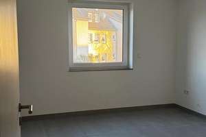 Moderne 2-Zimmer-Wohnung in Duisburg mit Balkon und Stellplatz
