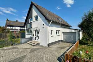 Freistehendes Einfamilienhaus mit wundervollem Feldblick in bester Wohnlage von Köln-Zündorf! – Die vollständige Adresse der Immobilie erhältst du vom Anbieter., 51143 Zündorf, Köln – Vorschaubild 3