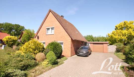 Bild von Familienfreundliches Haus mit Ausbaureserve in ruhiger Siedlungslage im Ortskern von Harkebrügge!