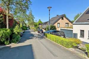 Freistehendes Einfamilienhaus mit Einliegerwohnung und Gartenidylle – Ennepe-Ruhr-Kreis – Vorschaubild 15