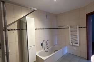 Große 2-Zimmer-Wohnung mit Balkon und Stellplatz nahe dem Stadtzentrum von Bad Neustadt – Goethestraße 15g, 97616 Bad Neustadt an der Saale – Vorschaubild 15