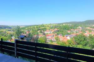 Kleines Einfamilienhaus mit Baugrundstück und traumhaftem Ausblick – Die vollständige Adresse der Immobilie erhältst du vom Anbieter., 36214 Nentershausen – Vorschaubild 1