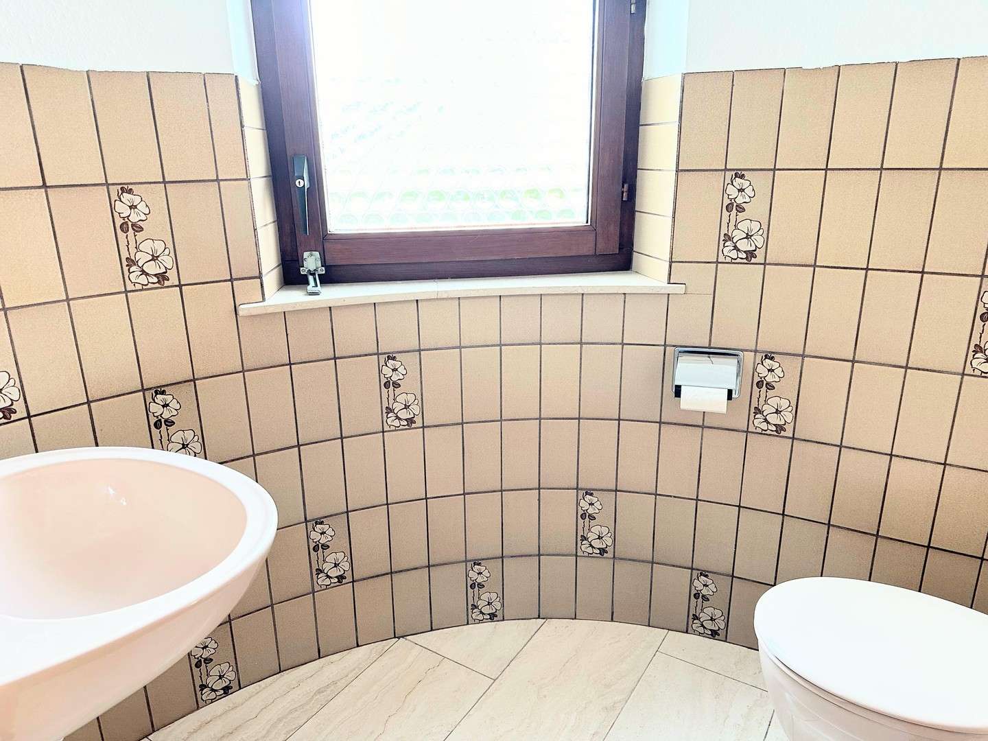 Immobilie in Bönnigheim - Repräsentatives 2-Familienhaus mit Ausbaupotential in begehrter Wohnlage - Bild 5