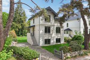 Nur 500 Meter bis nach Blankenese: Traumhaft saniertes Haus mit moderner Ausstattung und stilvoll... – Die vollständige Adresse der Immobilie erhältst du vom Anbieter., 22589 Iserbrook, Hamburg – Vorschaubild 3