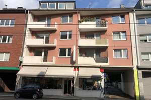Erstbezug nach Komplettrenovierung 70 m2 3,5 R 2. Etage