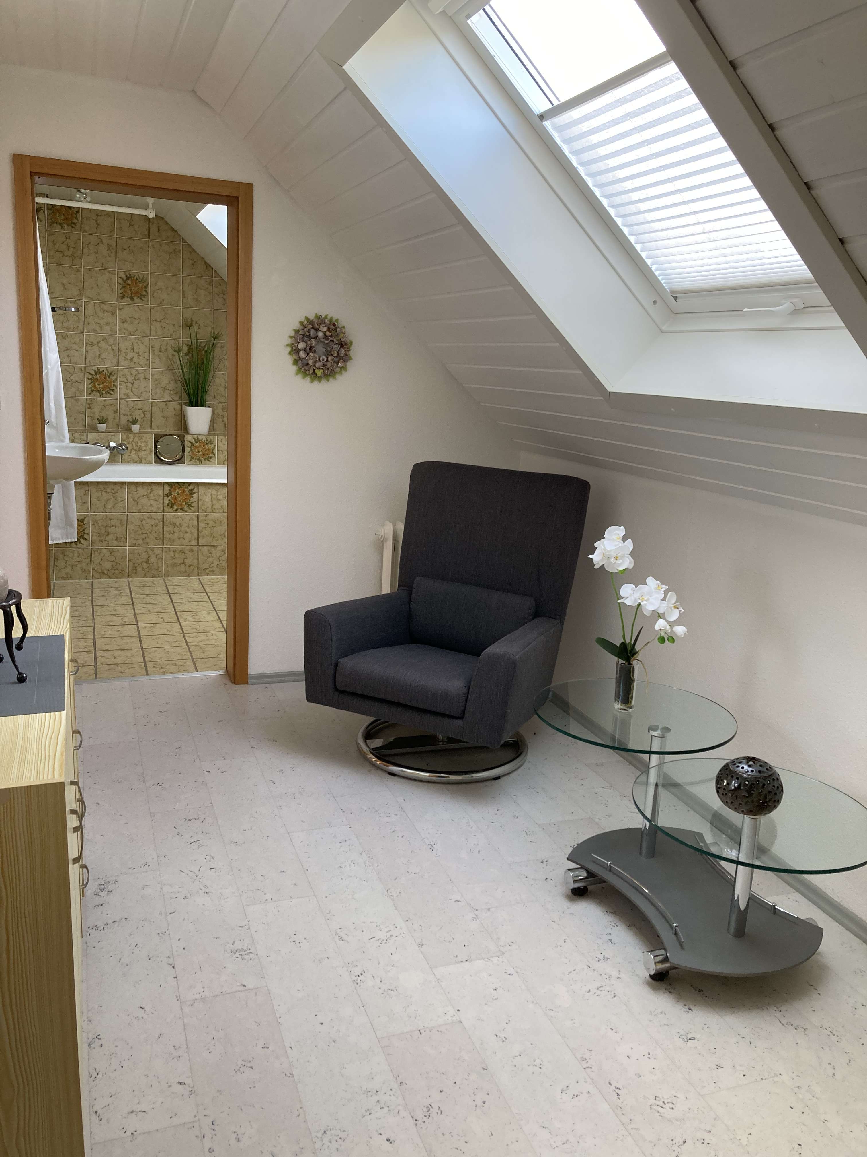 Immobilie in Aichhalden - **Einzigartiges Wohnen mit spektakulärer Aussicht plus Grundstücksreserve** - Bild 0