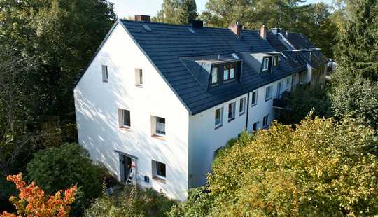 Bild von Investieren in Hamburg: Modernisiertes Mehrfamilienhaus in Sasel