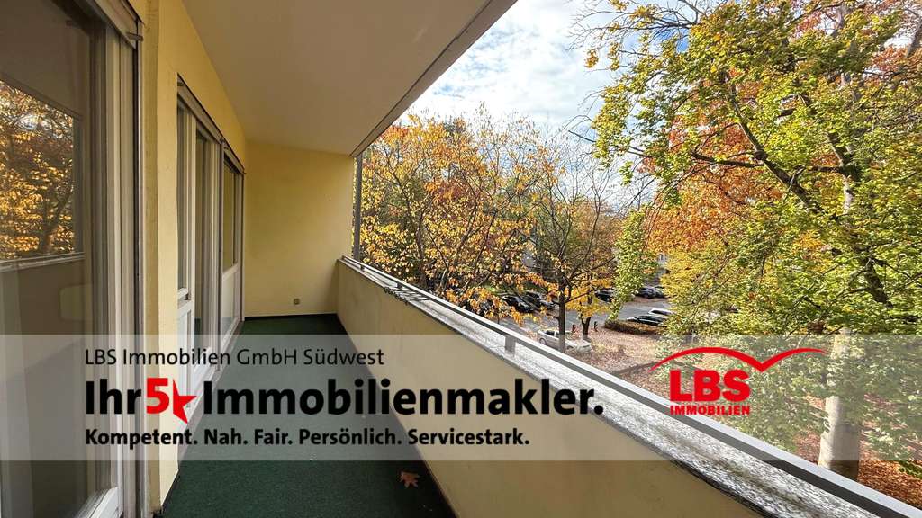 Bezugsfreie 4 Zimmer Wohnung mit Loggia in der Waldstadt – perfekt zum Einziehen oder Vermieten