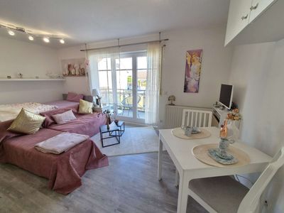 Möblierte und renovierte 1-Zimmer Appartement-Wohnung mit TG-Stellplatz