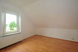 Renovierte, bezugsfertige  3,5-Zimmer-Wohnung mit Gemeinschaftsgarten – Breite Hille 43, 44892 Langendreer, Bochum – Vorschaubild 4