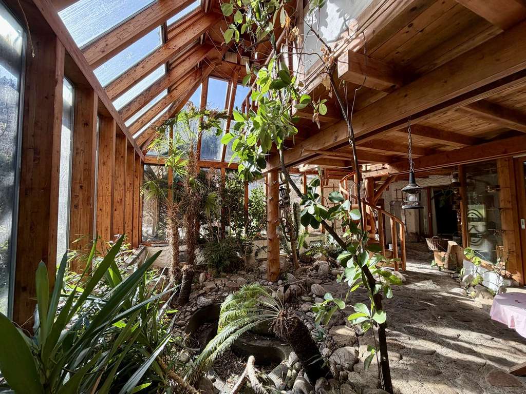 Immobilie in Oberried - Tradition trifft Nachhaltigkeit – Großzügiges Schwarzwaldhaus mit Einliegerwohnung und Wintergarten - Bild 4