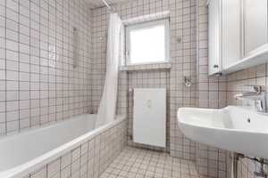 Bremen - Schwachhausen / Geräumige 4-Zimmer-Wohnung mit Balkon in familienfreundlicher Lage – Bremen – Vorschaubild 14