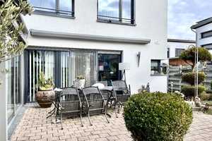 Gelegenheit - REH - 4 Räume + Wintergarten schöner Garten-Beste zentrale Seenahe Wohnlage von Lindau – Lindau (Bodensee) (Kreis) – Vorschaubild 1