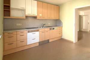 ZWEIFAMILIENHAUS FÜR WOHNEN+ARBEITEN/MEHRGENERATIONEN MIT GARAGE IN RUHIGER LAGE NÜRNBERG-MÖGELDORF – Die vollständige Adresse der Immobilie erhältst du vom Anbieter., 90480 Schmausenbuckstraße, Nürnberg – Vorschaubild 9