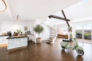 Exklusives Wohnen mit Geschichte – Maisonette im ehemaligen Standesamt mit Dachterrasse – Die vollständige Adresse der Immobilie erhältst du vom Anbieter., 40472 Rath, Düsseldorf – Vorschaubild 2