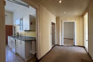 Altbau in Platzlage - sanierungsbedürftige 3-Zimmer Wohnung mit Balkon und Fahrstuhl! – Goslarer Platz 5, 10589 Charlottenburg, Berlin – Vorschaubild 9