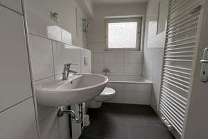 Einziehen und wohlfühlen – 2-Zimmer-Wohnung in Siegen – Hardenbergstr.  9, 57072 Siegen, Siegen – Vorschaubild 4