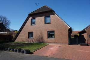 Gepflegtes Zweifamilienhaus mit viel Platz
- keine Käuferprovision - – Wittmund (Kreis) – Vorschaubild 1